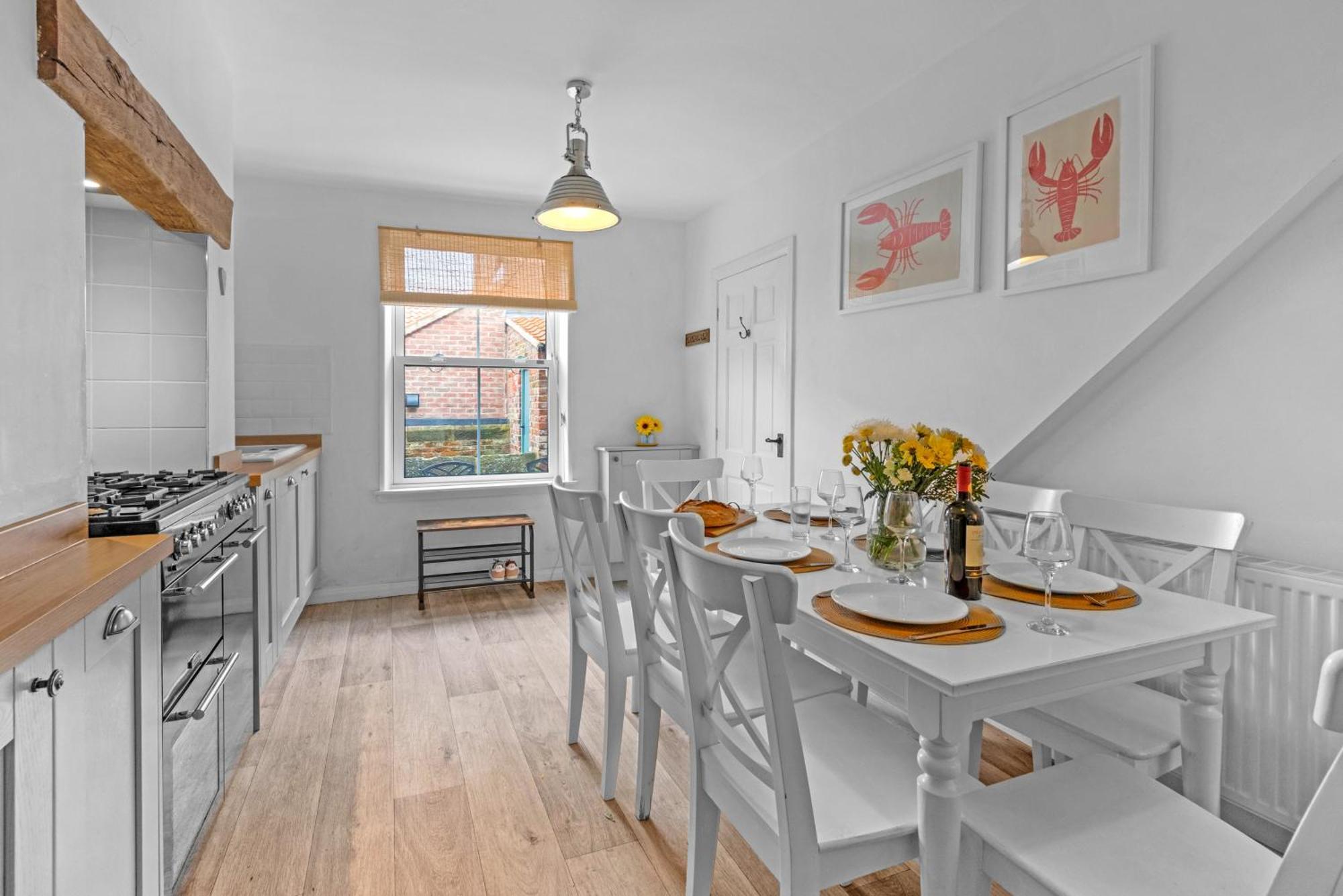 Adventure House - Whitby Villa ภายนอก รูปภาพ